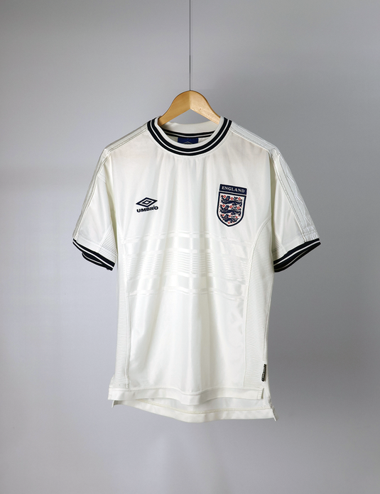 England 2000/01 Home - M