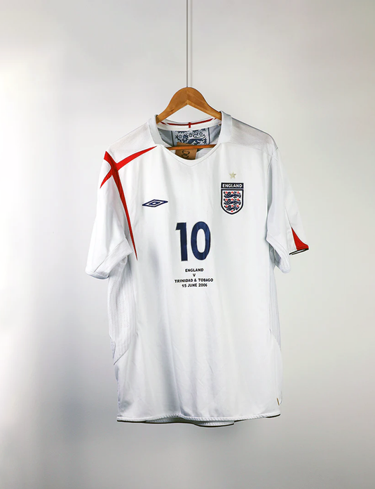 England 2005/06 Home - Michael Owen  - XL